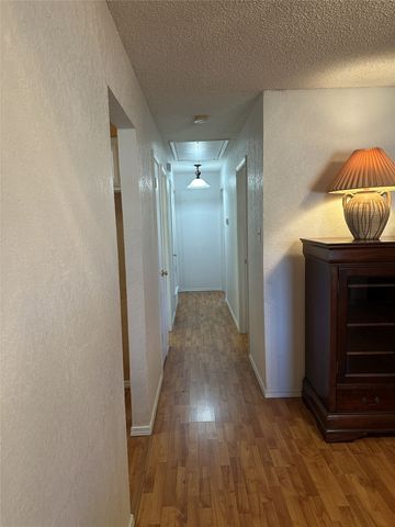 800 Pine Mountain Drive, Burleson, TX 76028