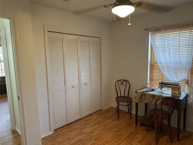 800 Pine Mountain Drive, Burleson, TX 76028