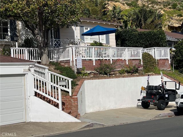 924 Park Avenue, Laguna Beach, CA 92651