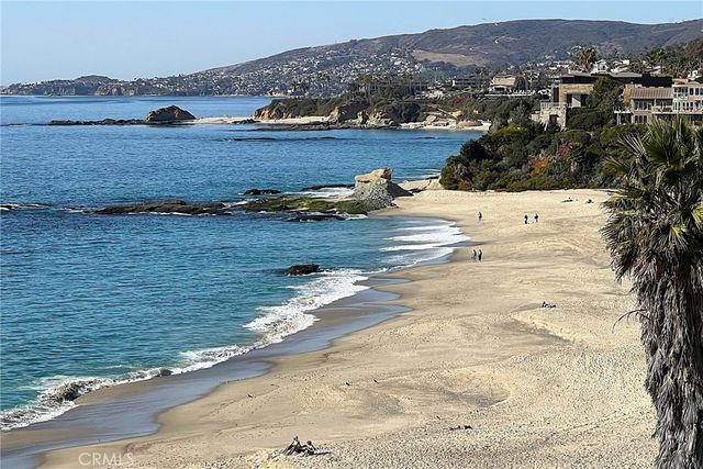 924 Park Avenue, Laguna Beach, CA 92651