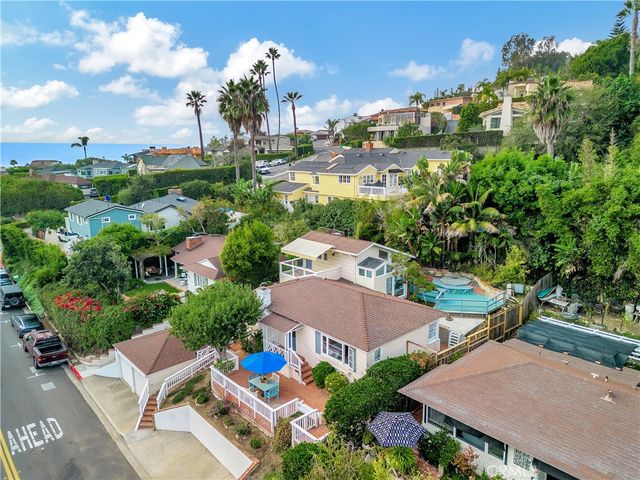 924 Park Avenue, Laguna Beach, CA 92651