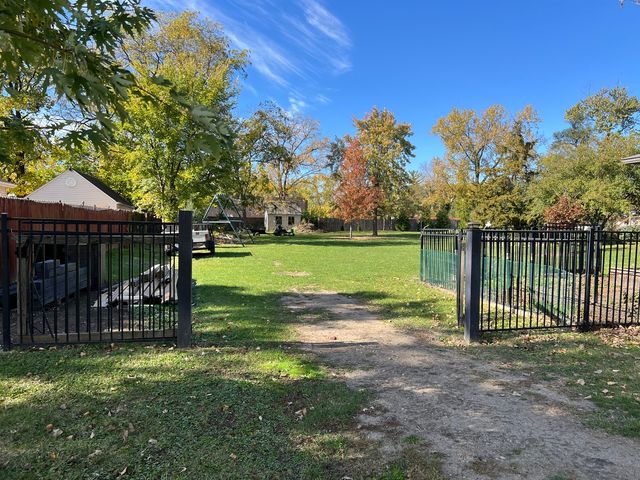 4226 FLORENCE Avenue, Downers Grove, IL 60515