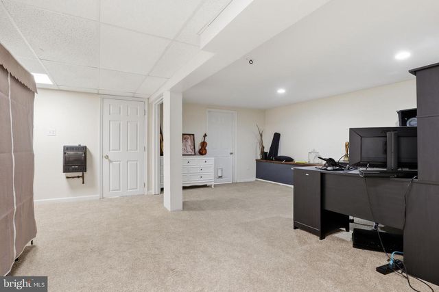 237 PIKETOWN RD, Harrisburg, PA 17112