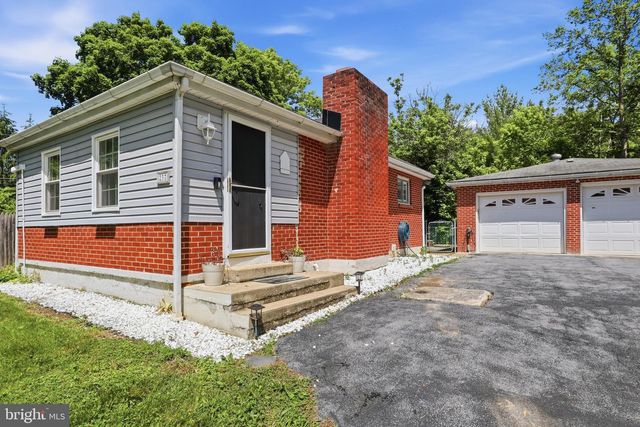 237 PIKETOWN RD, Harrisburg, PA 17112