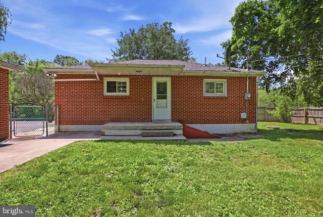237 PIKETOWN RD, Harrisburg, PA 17112
