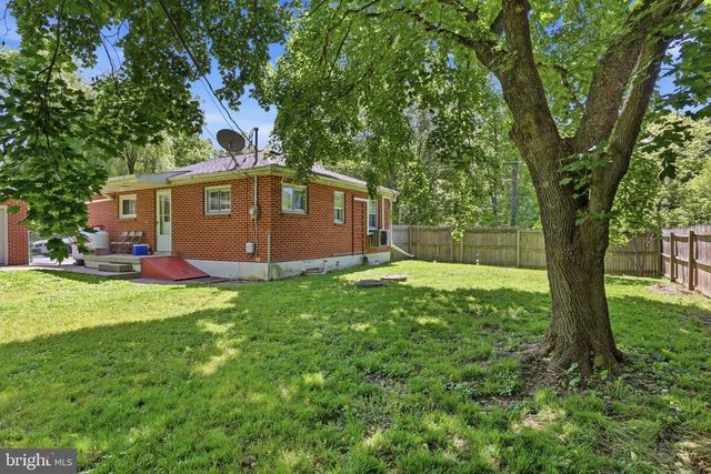 237 PIKETOWN RD, Harrisburg, PA 17112