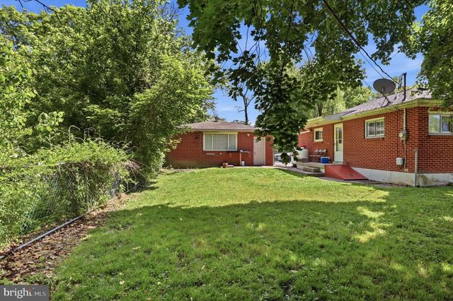 237 PIKETOWN RD, Harrisburg, PA 17112