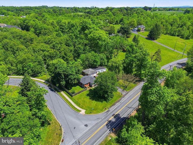 237 PIKETOWN RD, Harrisburg, PA 17112