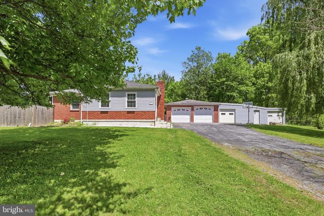 237 PIKETOWN RD, Harrisburg, PA 17112