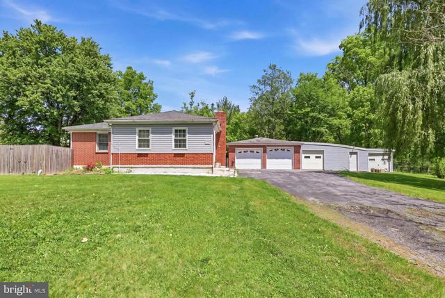 237 PIKETOWN RD, Harrisburg, PA 17112