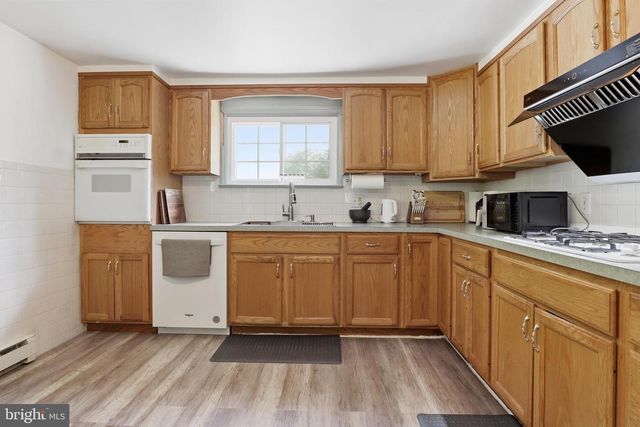 237 PIKETOWN RD, Harrisburg, PA 17112