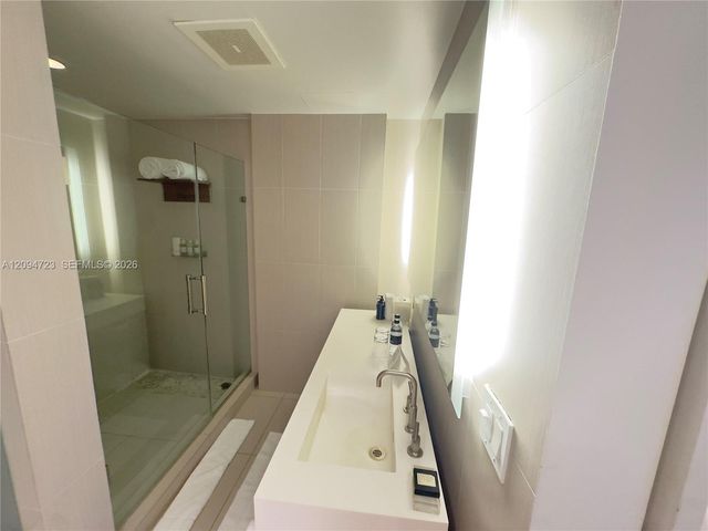 3101 Bayshore Drive 2202, Fort Lauderdale, FL 33304
