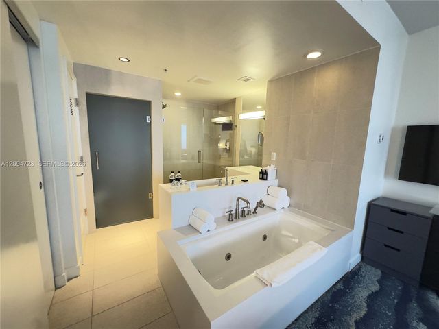 3101 Bayshore Drive 2202, Fort Lauderdale, FL 33304