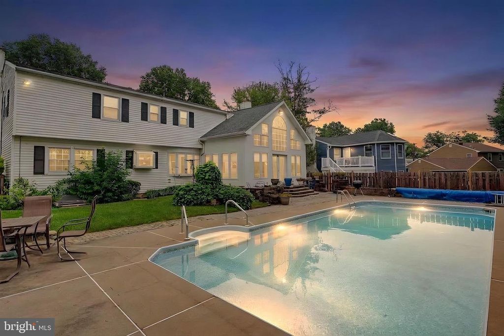 252 WALTON DR, MORRISVILLE, PA 19067 — photo 4