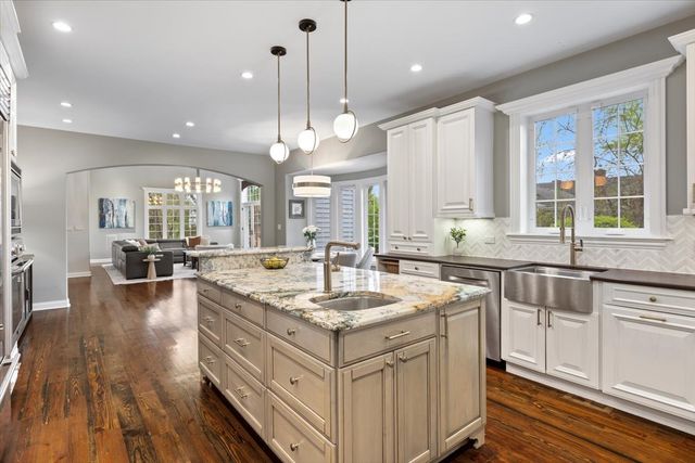 1021 Linden Lane, Glenview, IL 60025