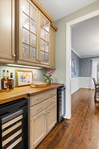 1021 Linden Lane, Glenview, IL 60025