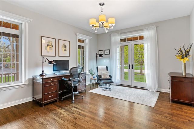 1021 Linden Lane, Glenview, IL 60025