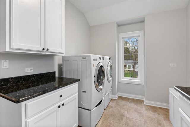 1021 Linden Lane, Glenview, IL 60025
