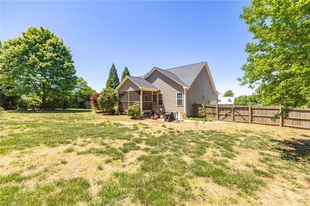8108 Middleland Drive, Browns Summit, NC 27214