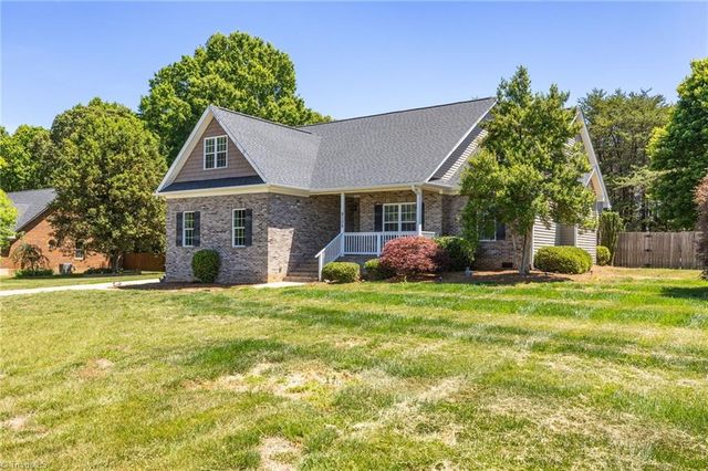8108 Middleland Drive, Browns Summit, NC 27214