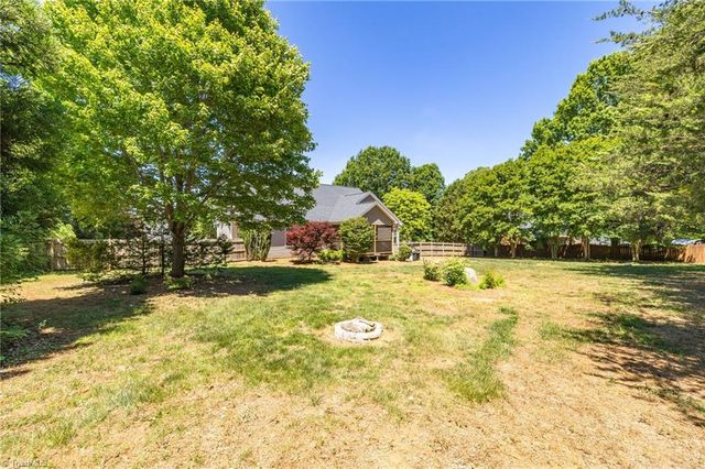 8108 Middleland Drive, Browns Summit, NC 27214