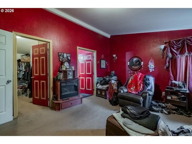 5323 OLYMPIC Cir, Eugene, OR 97402