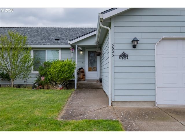 5323 OLYMPIC Cir, Eugene, OR 97402