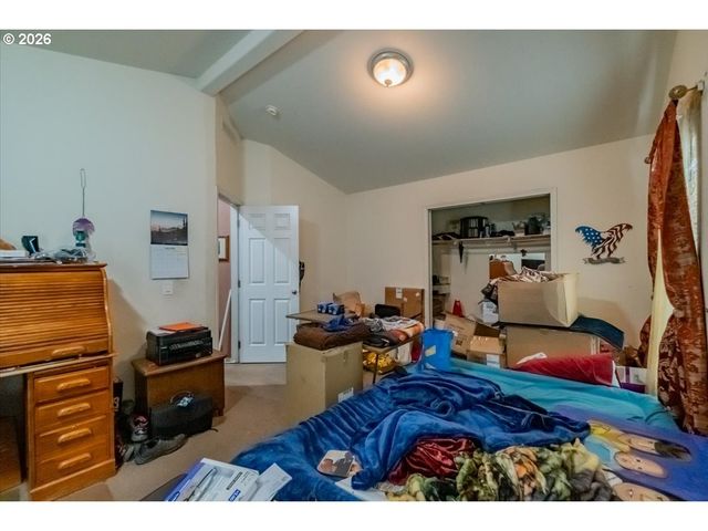 5323 OLYMPIC Cir, Eugene, OR 97402