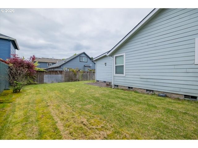 5323 OLYMPIC Cir, Eugene, OR 97402