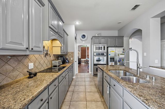 6211 Crestridge Lane, Sachse, TX 75048