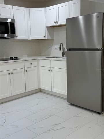 145 10TH AVENUE N 7, St Petersburg, FL 33701