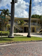 145 10TH AVENUE N 7, St Petersburg, FL 33701