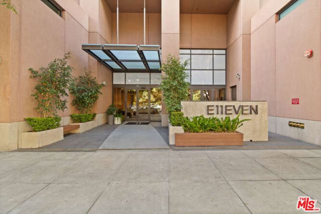 1111 S Grand Avenue 716, Los Angeles, CA 90015