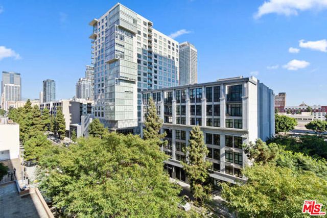 1111 S Grand Avenue 716, Los Angeles, CA 90015