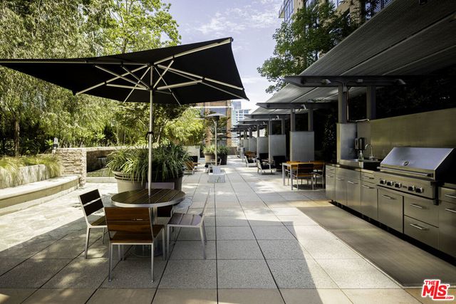 1111 S Grand Avenue 716, Los Angeles, CA 90015