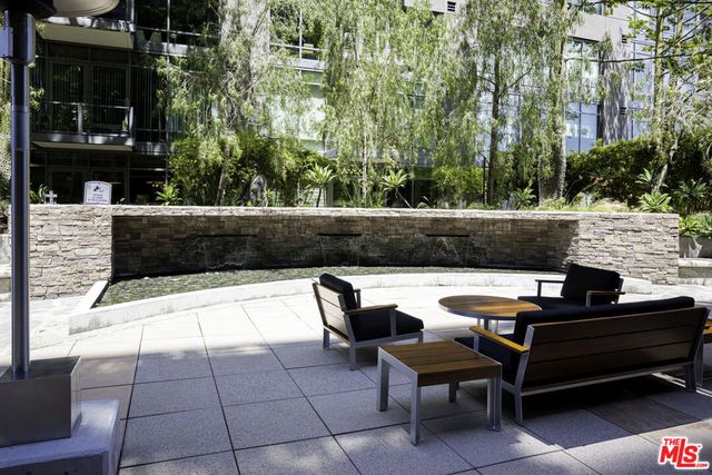 1111 S Grand Avenue 716, Los Angeles, CA 90015