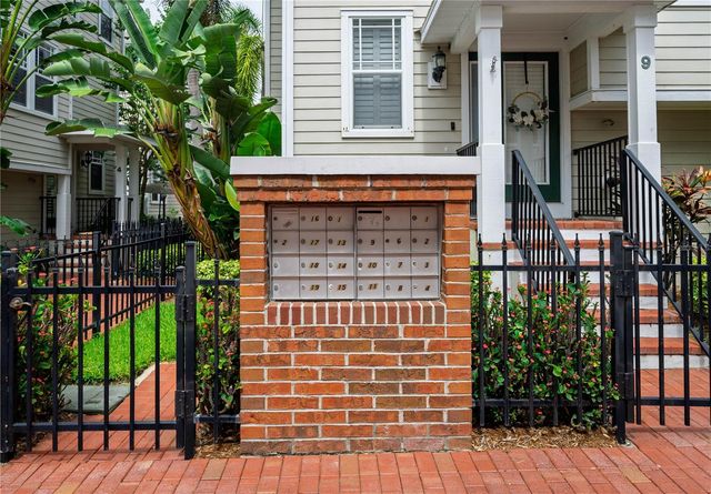 3315 W DE LEON STREET 15, Tampa, FL 33609