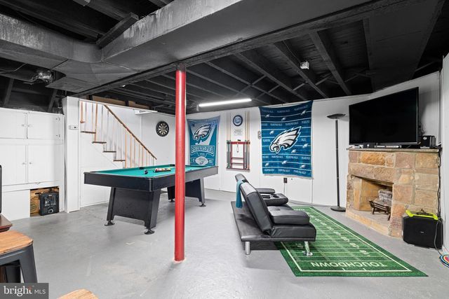 409 W GRAYS AVE, Glenolden, PA 19036