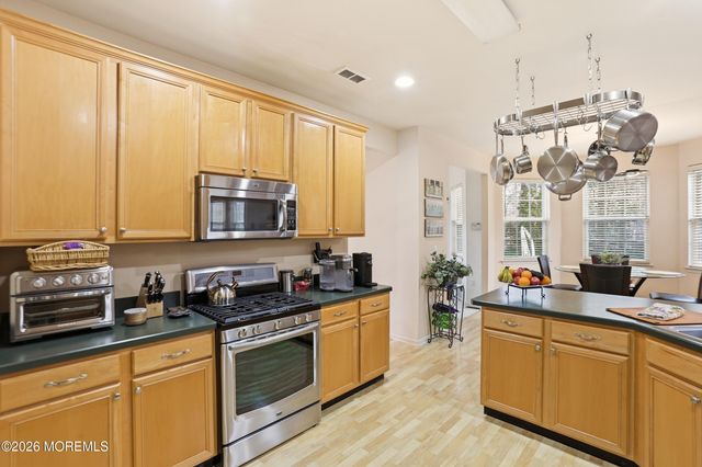 62 Greenwich Drive, Jackson, NJ 08527