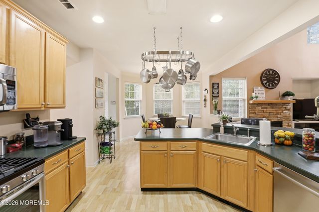 62 Greenwich Drive, Jackson, NJ 08527