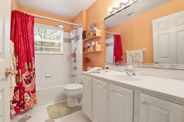 62 Greenwich Drive, Jackson, NJ 08527