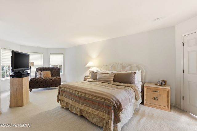 62 Greenwich Drive, Jackson, NJ 08527