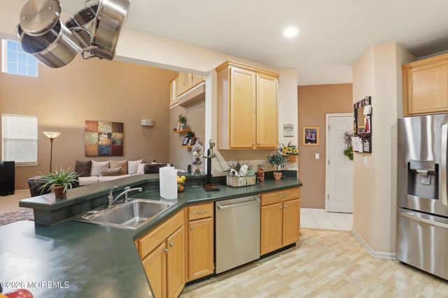 62 Greenwich Drive, Jackson, NJ 08527