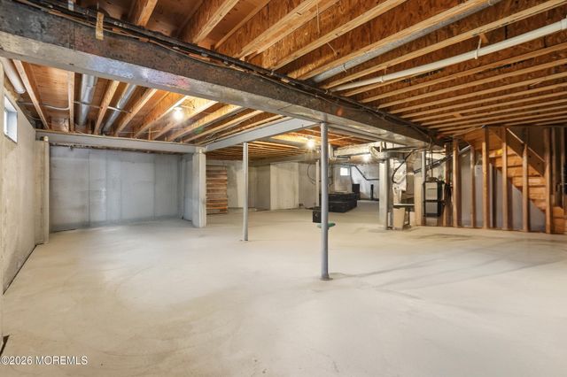 62 Greenwich Drive, Jackson, NJ 08527