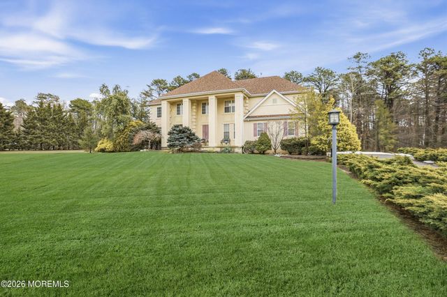 62 Greenwich Drive, Jackson, NJ 08527