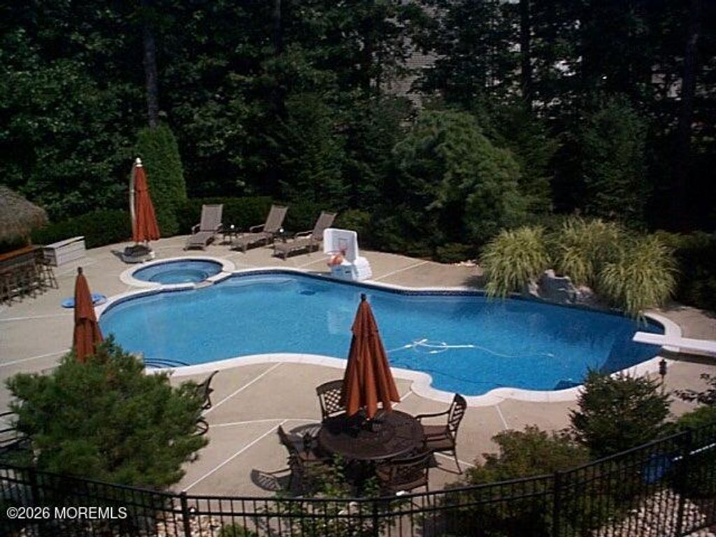 62 Greenwich Drive, Jackson, NJ 08527