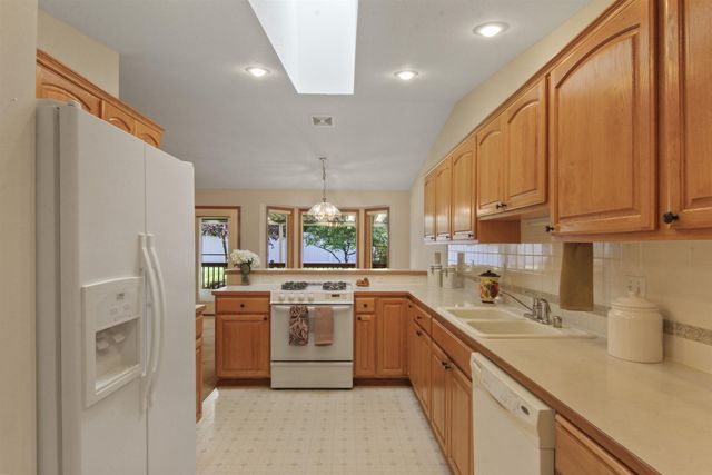 1910 S CENTURY Ln, Spokane Valley, WA 99037