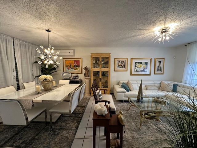 57 LOPATEGUI BB-2, Guaynabo, PR 00969