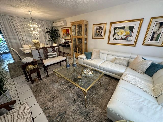 57 LOPATEGUI BB-2, Guaynabo, PR 00969