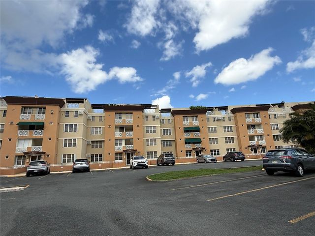 57 LOPATEGUI BB-2, Guaynabo, PR 00969